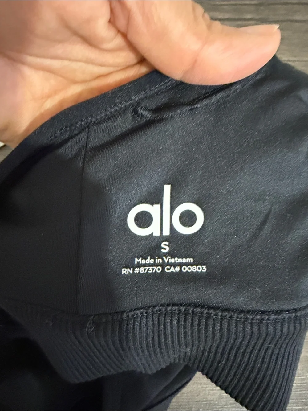 ALO Yoga Alosoft Head Start Sports Bra Comfy Minimalist